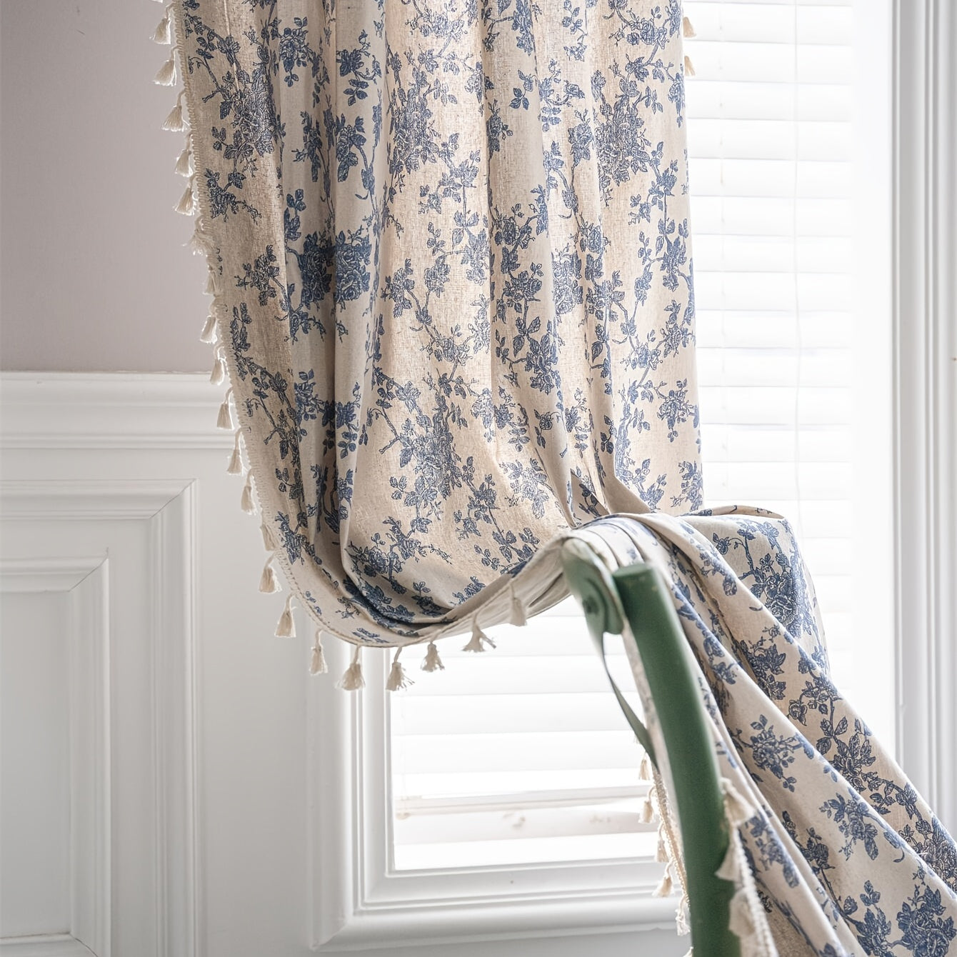 American Flower Cotton and Linen Curtain with Beige Fringed