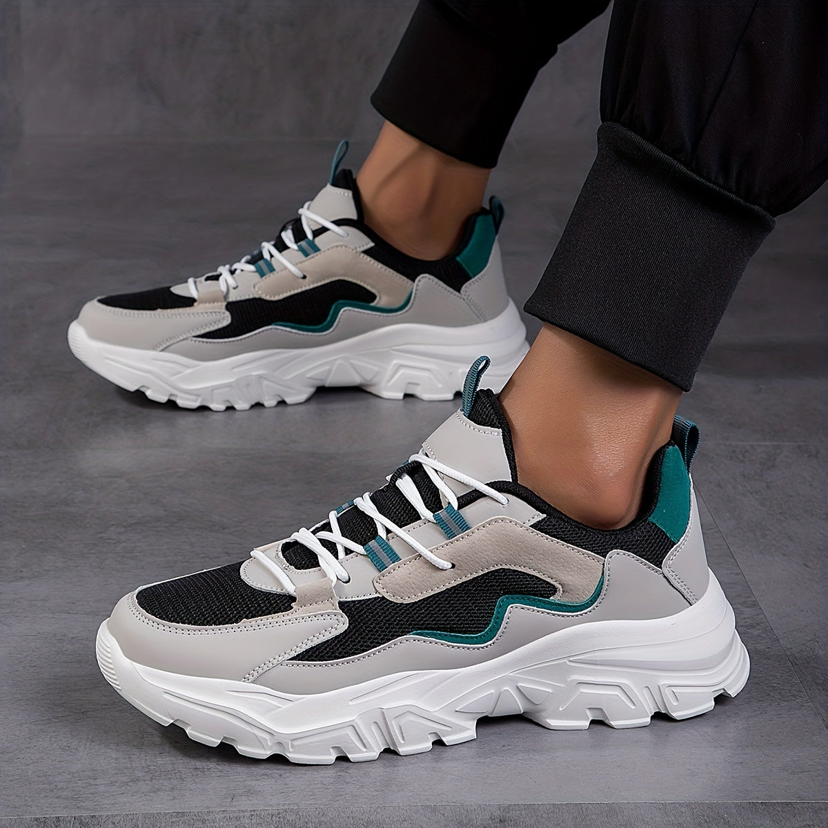 Men's Breathable Mesh Running Shoes Elevator Shoes
