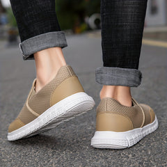 Men's Lightweight Slip On Casual Shoes For Traveling Jogging