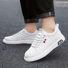 Men's Solid PU Leather Skate Shoes Lace Up Comfy Non Slip Stree Style Sneakers