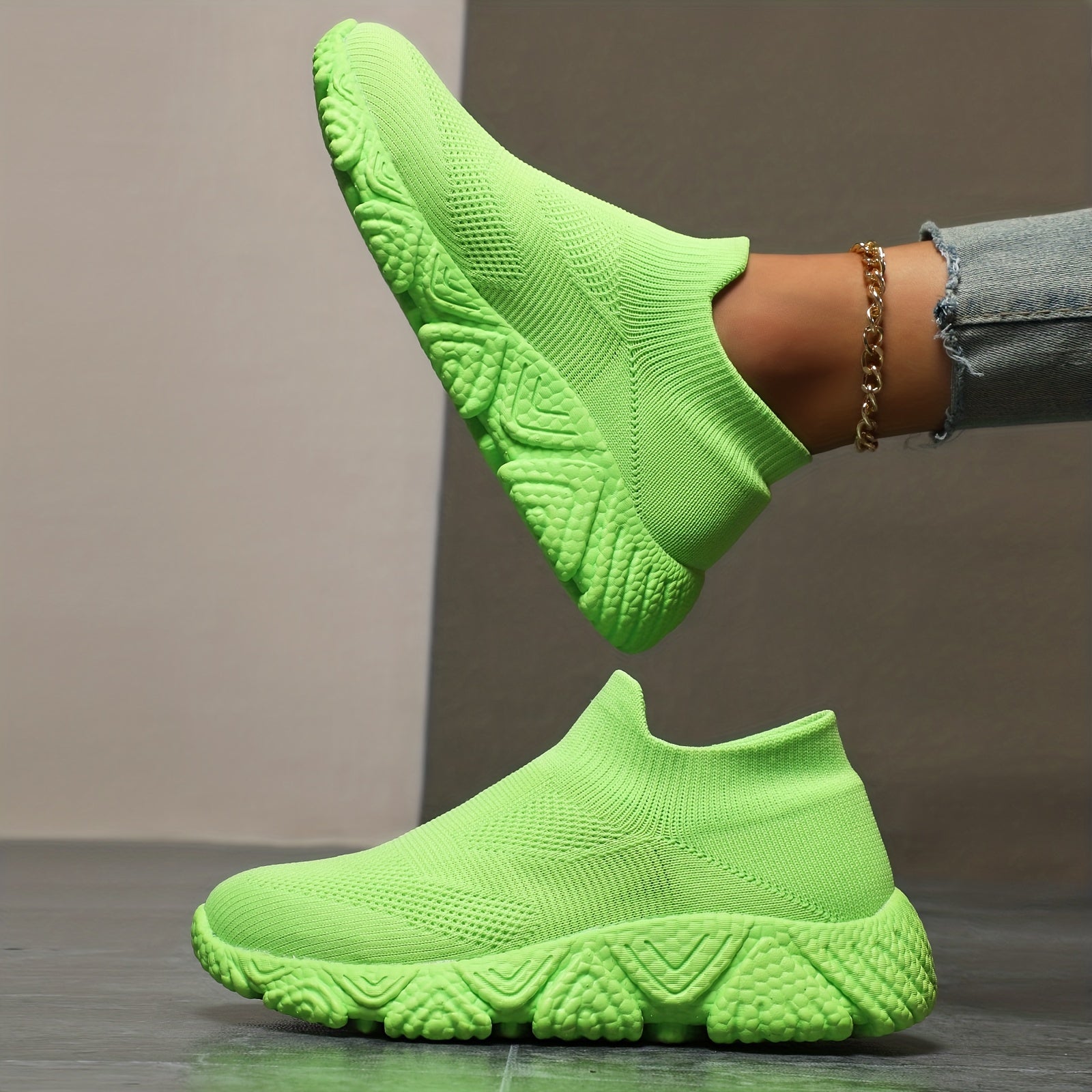 Women's Solid Mesh Breathable Walking Shoes Soft Running Shoes
