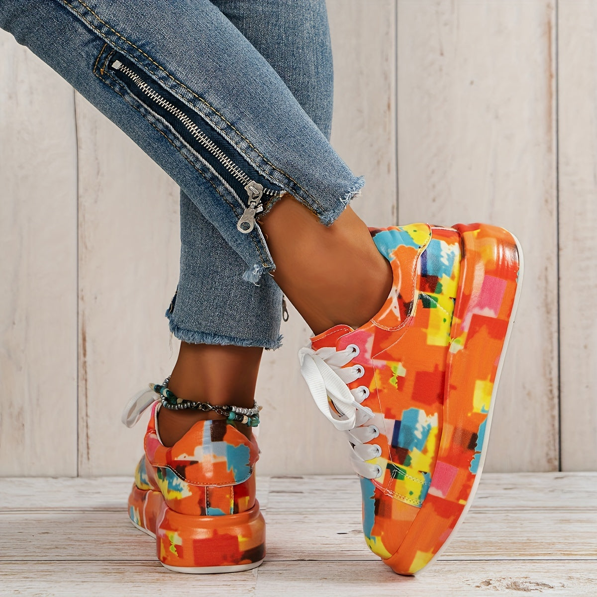 Women's Graffiti Pattern Sneakes Lace Up Outdoor Shoes Low Top