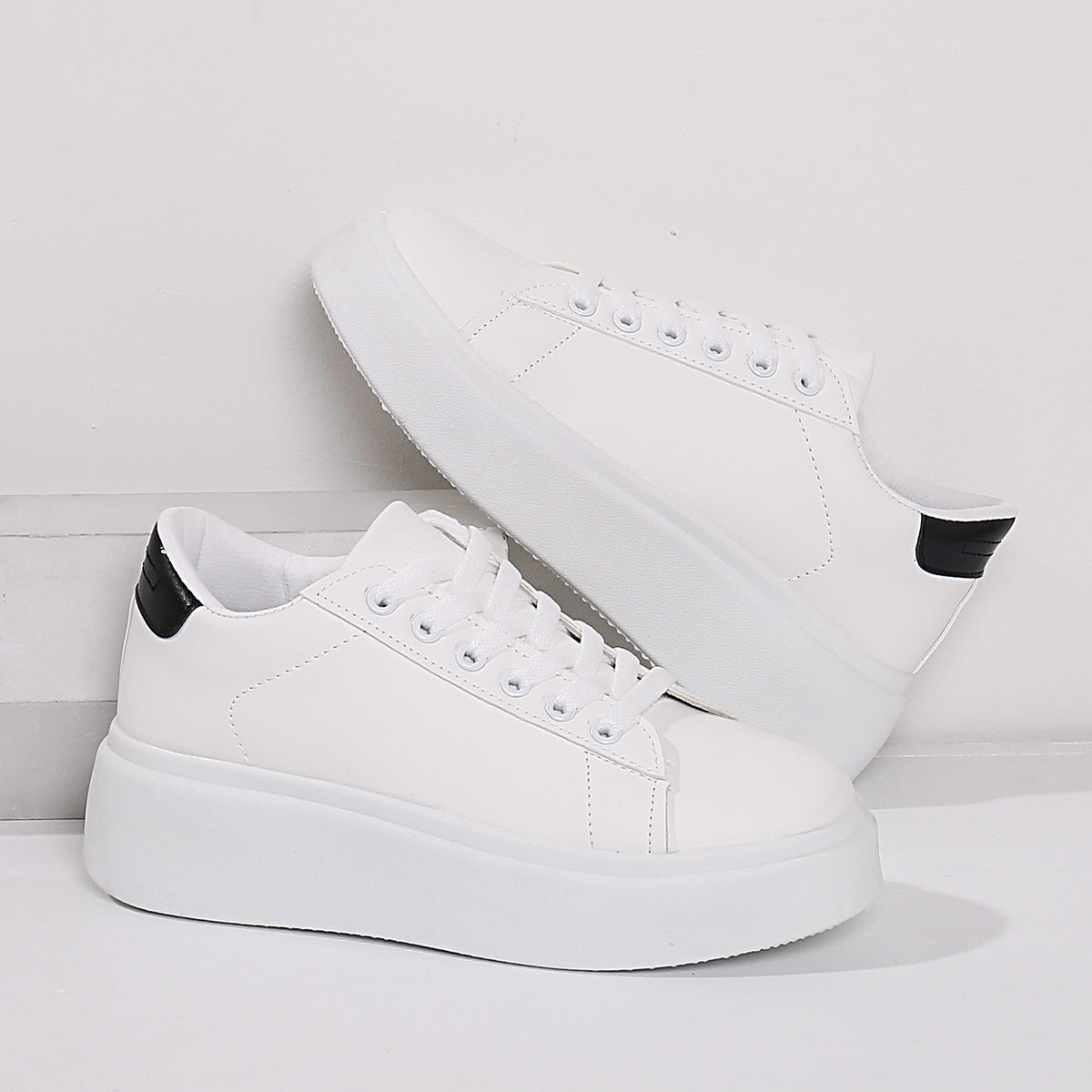 Women's Low Top Thick Bottom Sneakers Skateboard Shoes