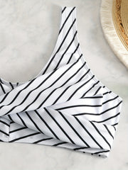 Striped Cross Front Bra & Solid Lace Up Side Panty Swimsuit Set