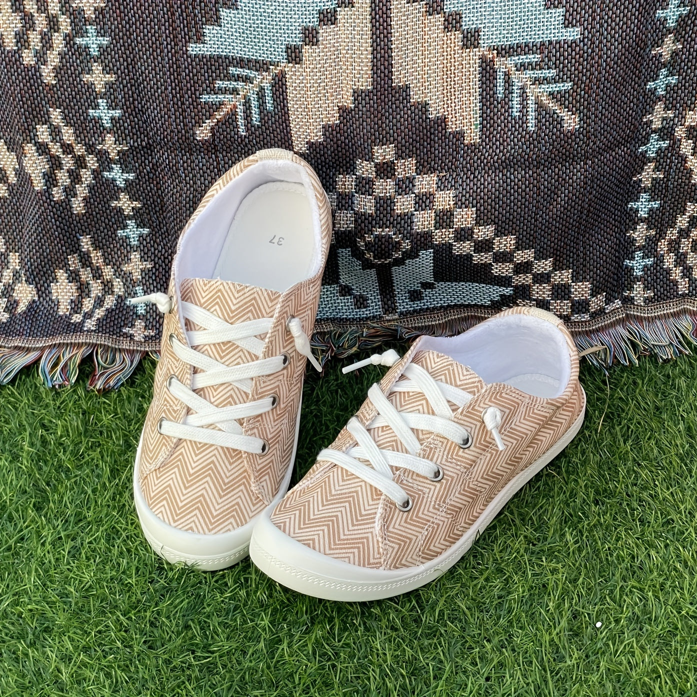 Women's Geometric Striped Flat Sports Sneakers