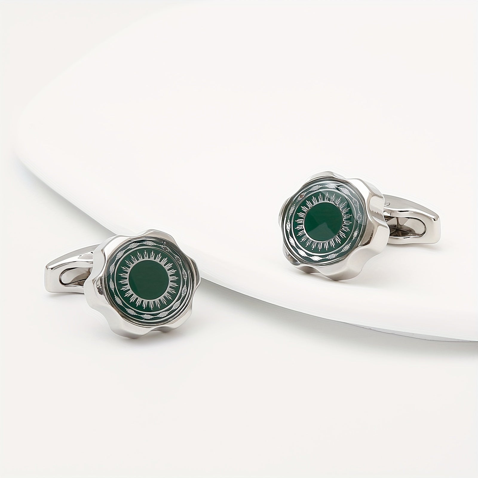 Creative Gear Shaped Silver Men's Cufflinks XK23015