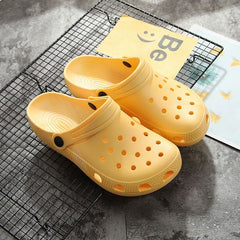 Women's Bear Decor Clogs Breathable Hole Non-slip Beach Slippers