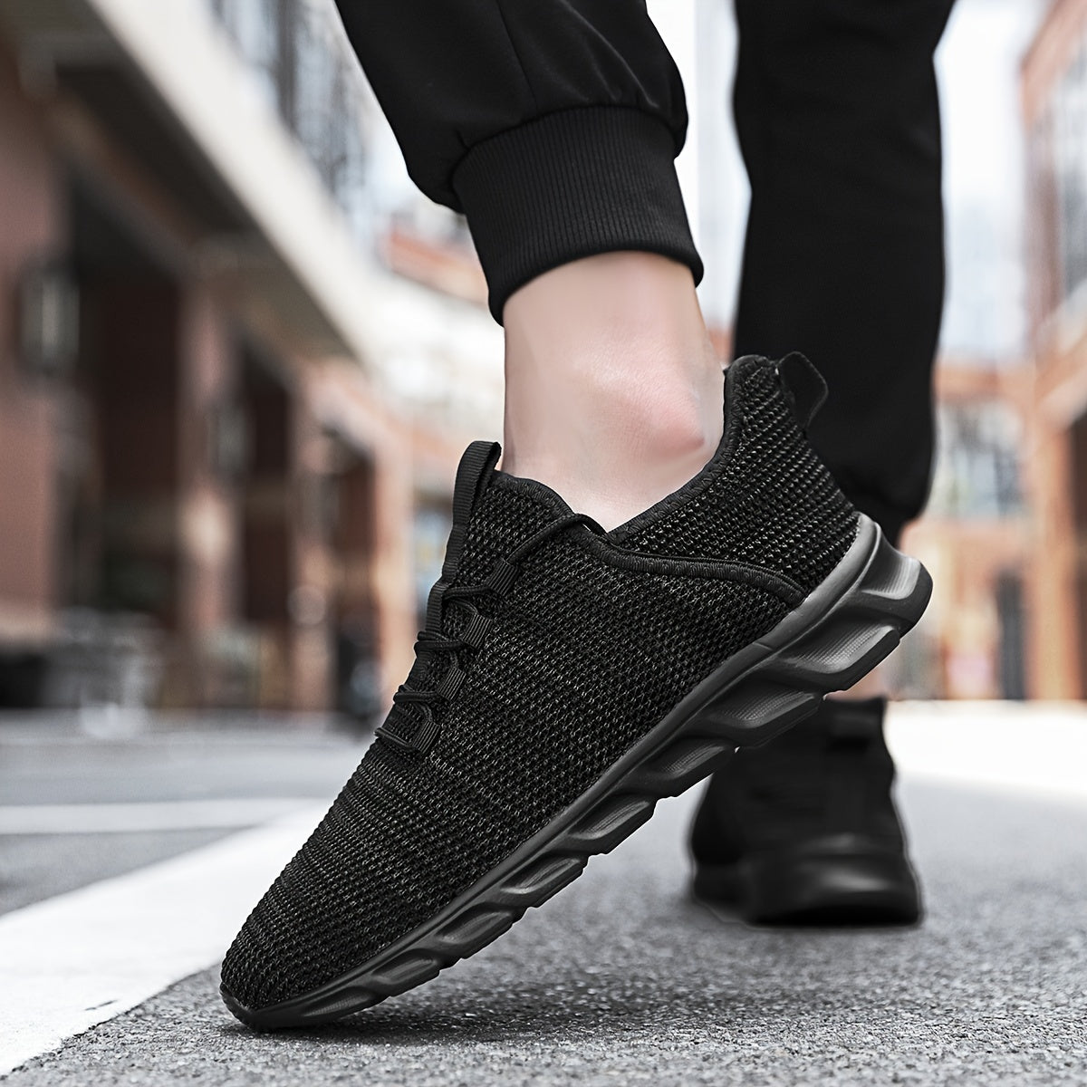 Men's Lightweight Running Shoes Breathable Outdoor Sneakers
