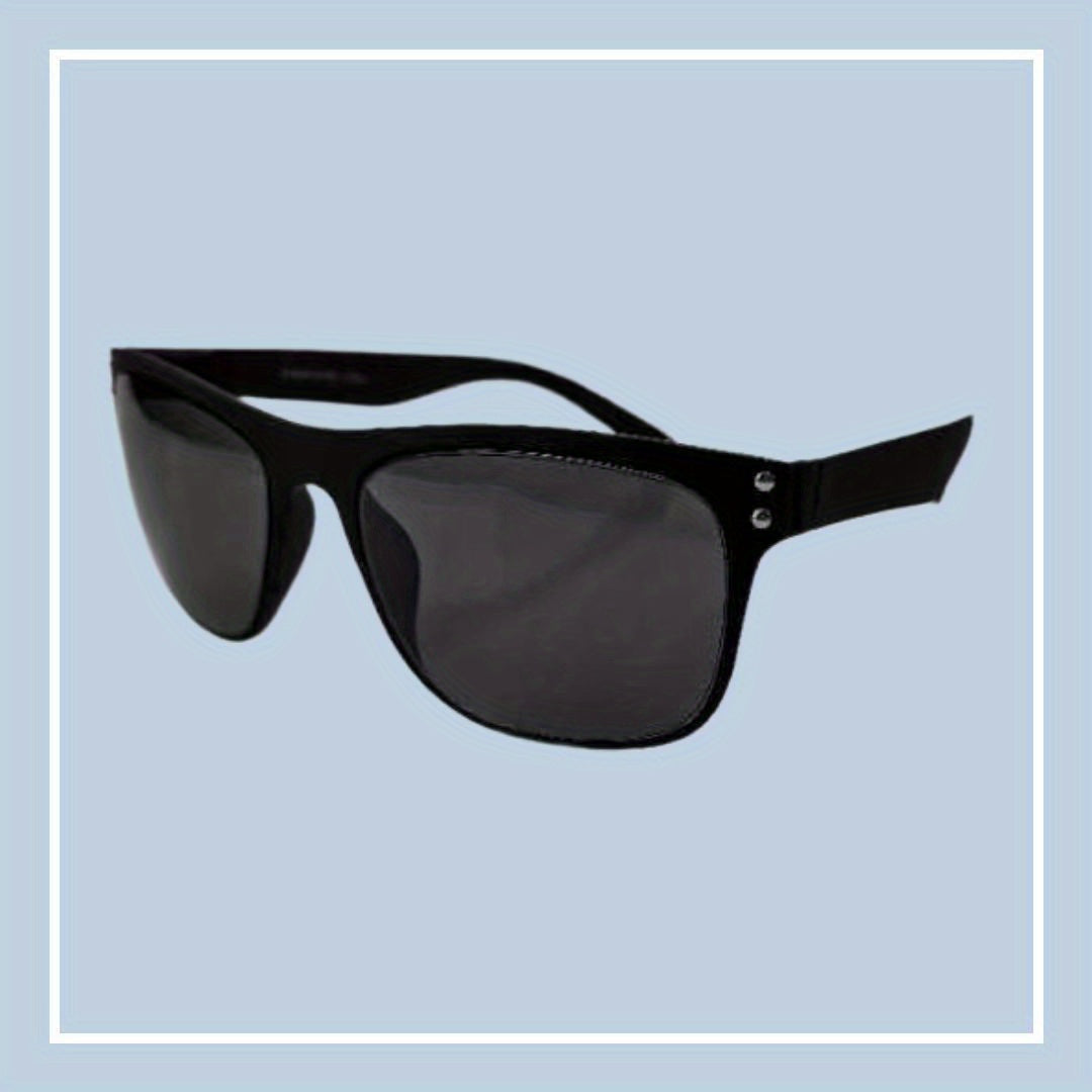 Stylish Lightweight Sunglasses & Case Set for Men
