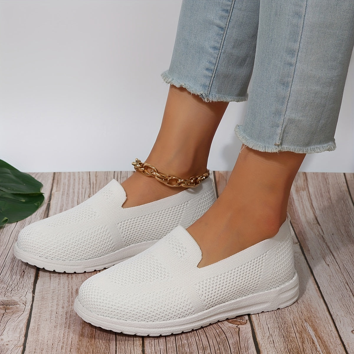 Women's Mesh Slip-On Sneakers Lightweight Outdoor Shoes