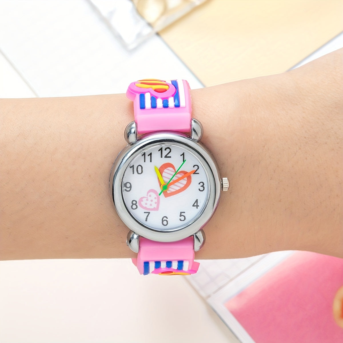 Pink Heart Kids Quartz Watch Round Watch