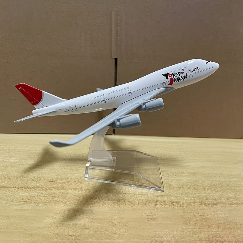 Japan Airlines 747 Alloy Aircraft Model Static Ornaments