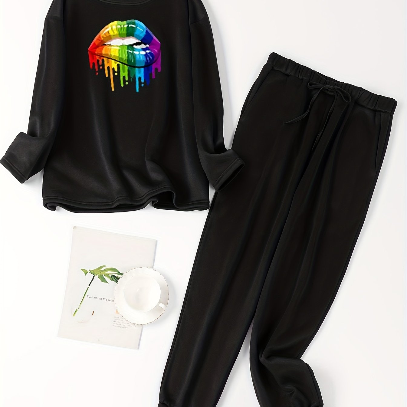 Lip Print Fleece Lounge Set Tee & Jogger Pajama Two Piece Set