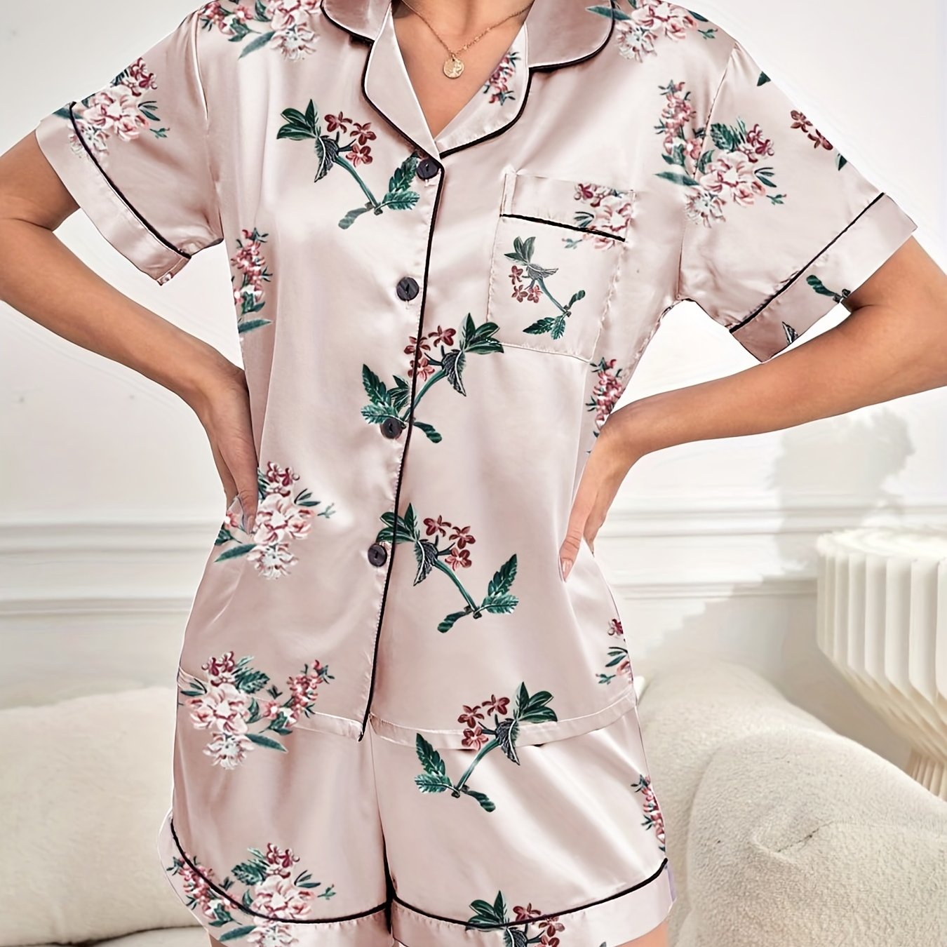 Floral Print Pajamas Set Short Sleeve & Elastic Waist Shorts