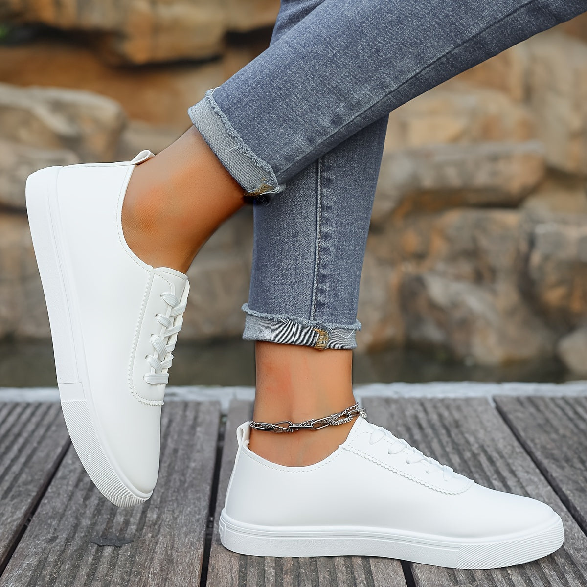Women's Lace Up Sports Shoes Low Top Flat Skateboarding Sneakers