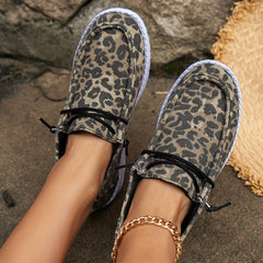 Women's Lightweight Flat Canvas Lace Up Shoes