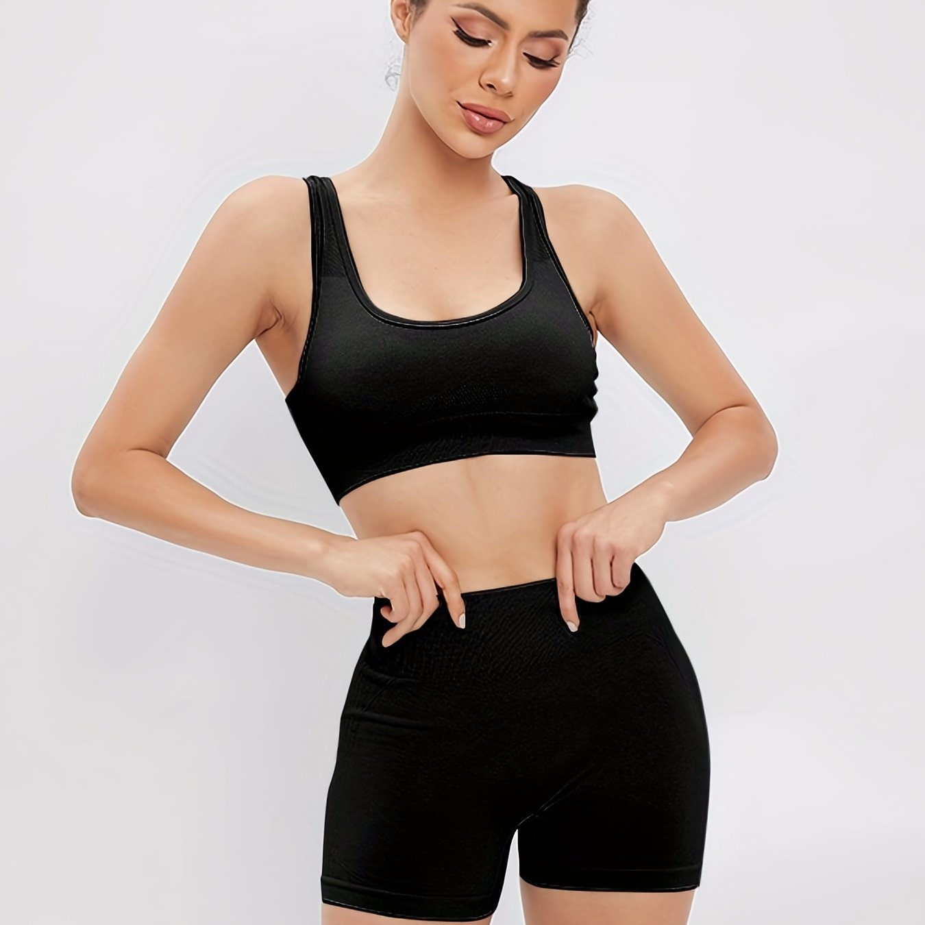 2pcs Hollow Back Sports Bra & High Waist Butt Lifting Shorts Set