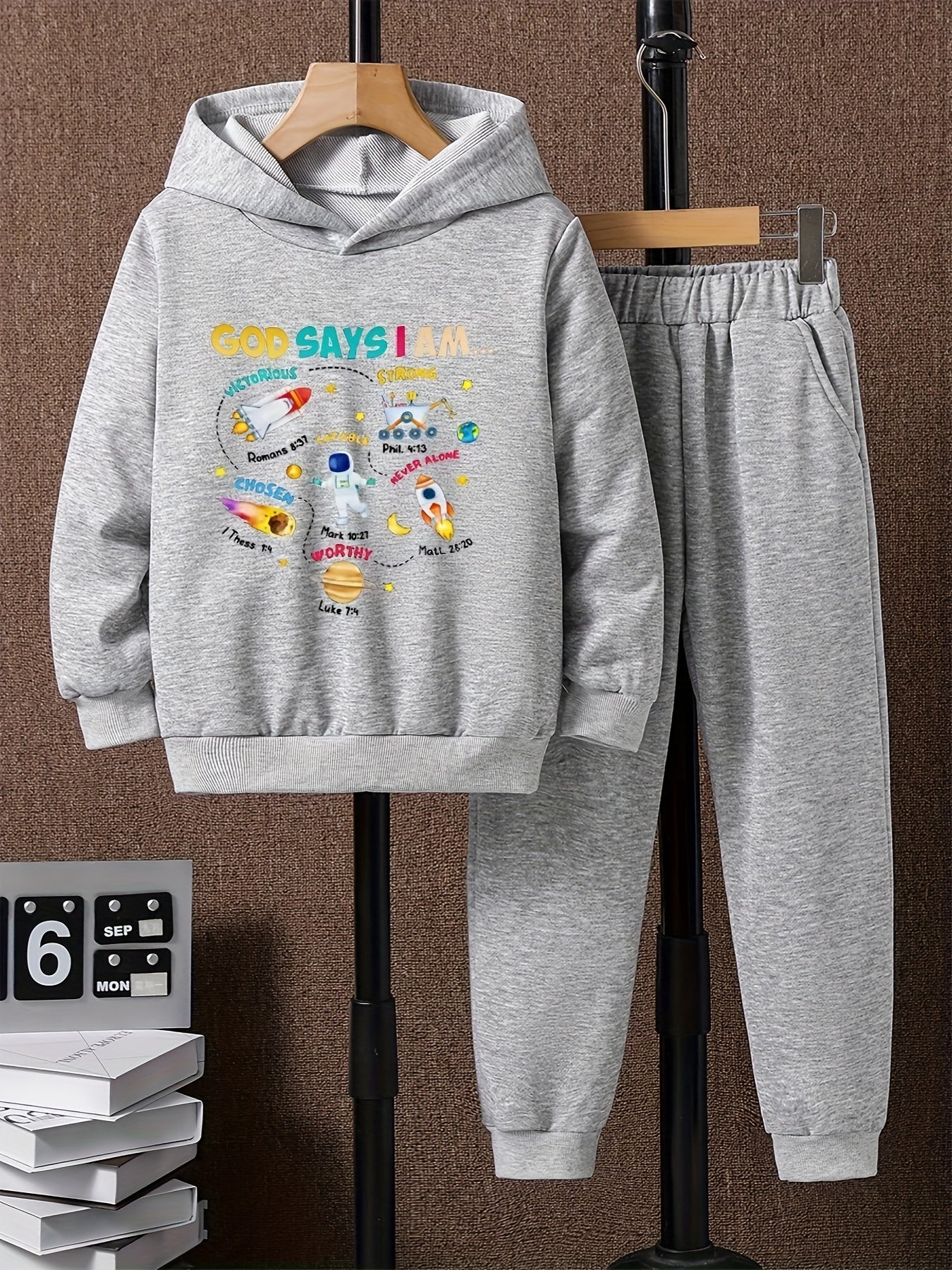 2pcs Astronaut And Planet Print Boys Hoodie Set