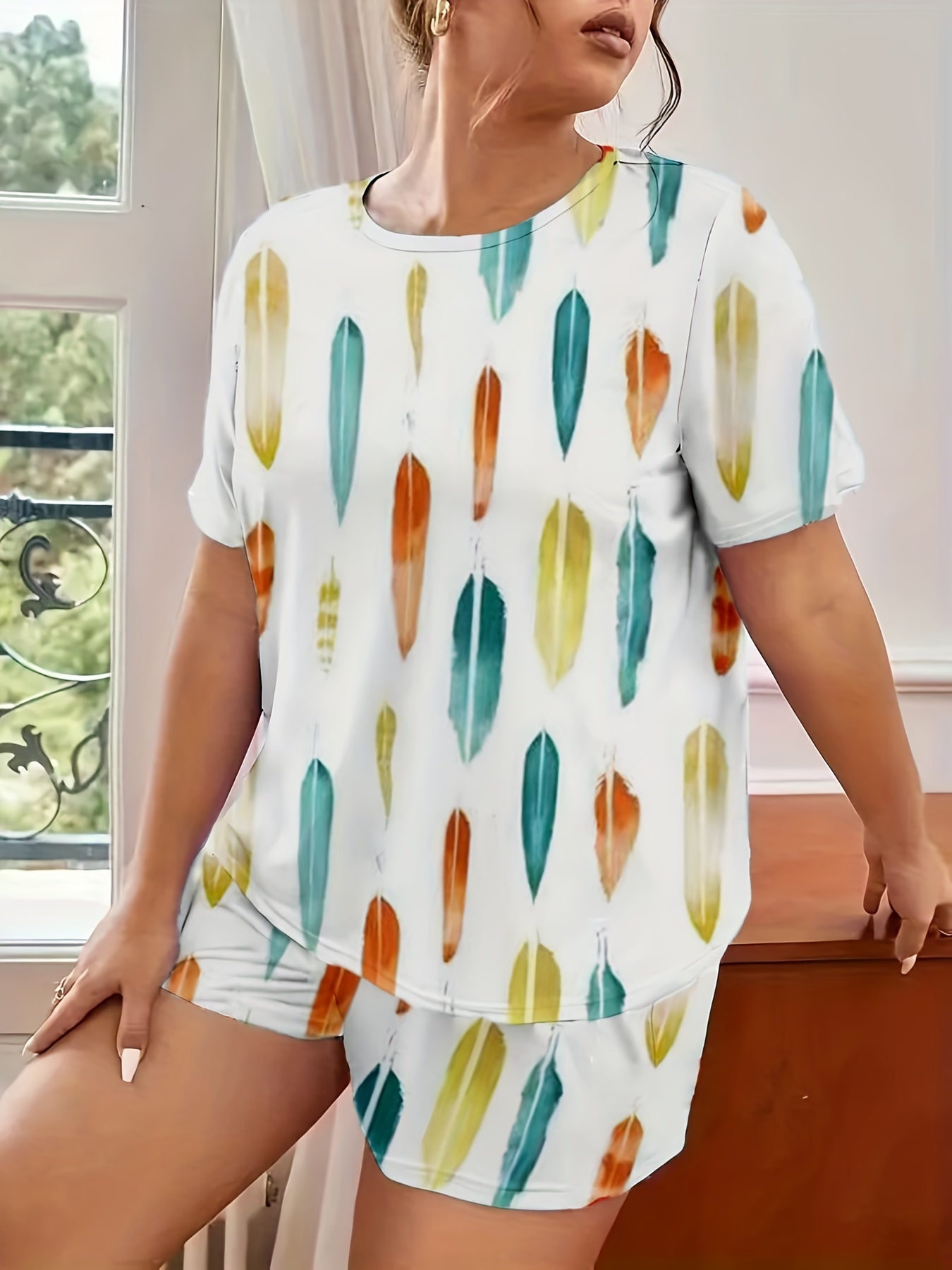 Feather Print Plus Size Top & Shorts Pajama Set