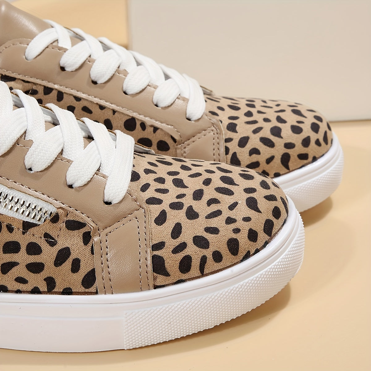 Leopard Print Skate Shoes Zipper Lace Up Low Top Sneakers Flat Walking Shoes
