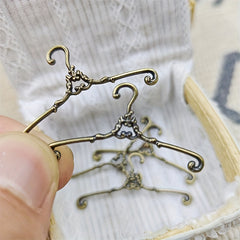 Dollhouse Furniture Props Metal Clothes Hanger Home Scene Accessories
