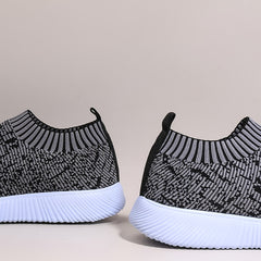 Women's Mesh Breathable Walking Shoes Lightweight Slip On Flying Woven Shoes