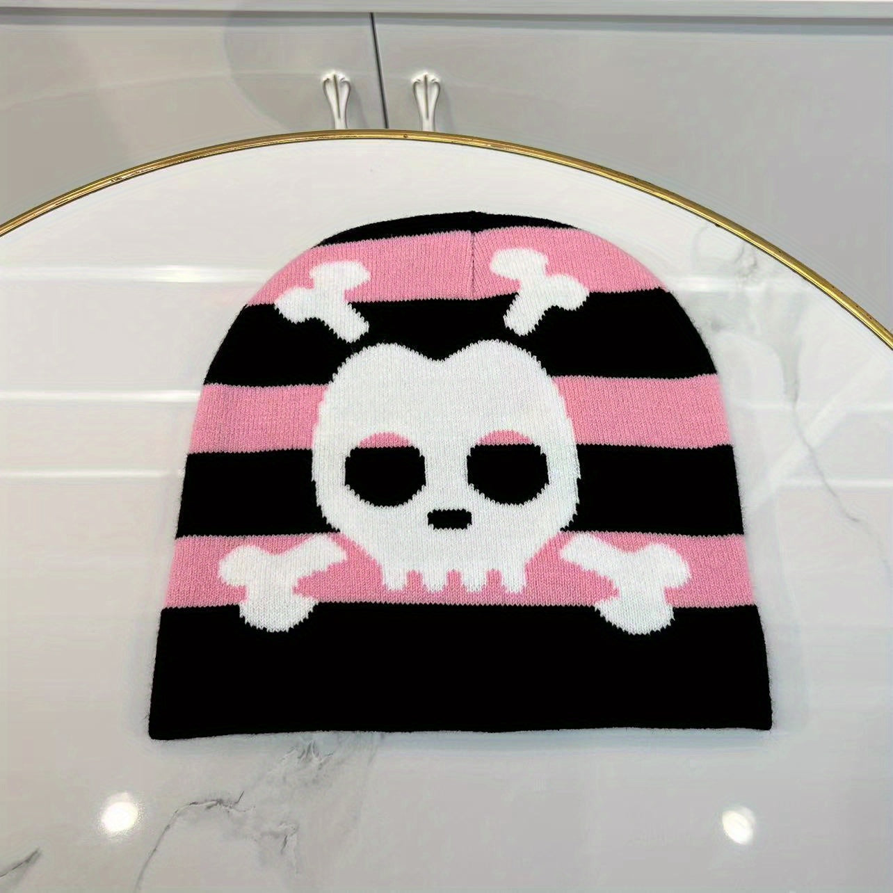 Fashionable Windproof Knit Beanie Hat With Skull Print