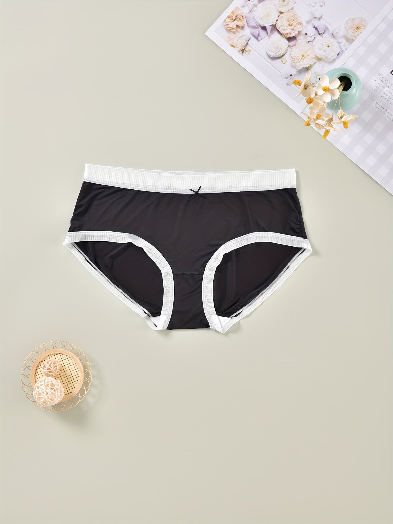 3 Pack Women's Plus Size Panties Set, Cooling Fabric Seamless with Contrast Trim