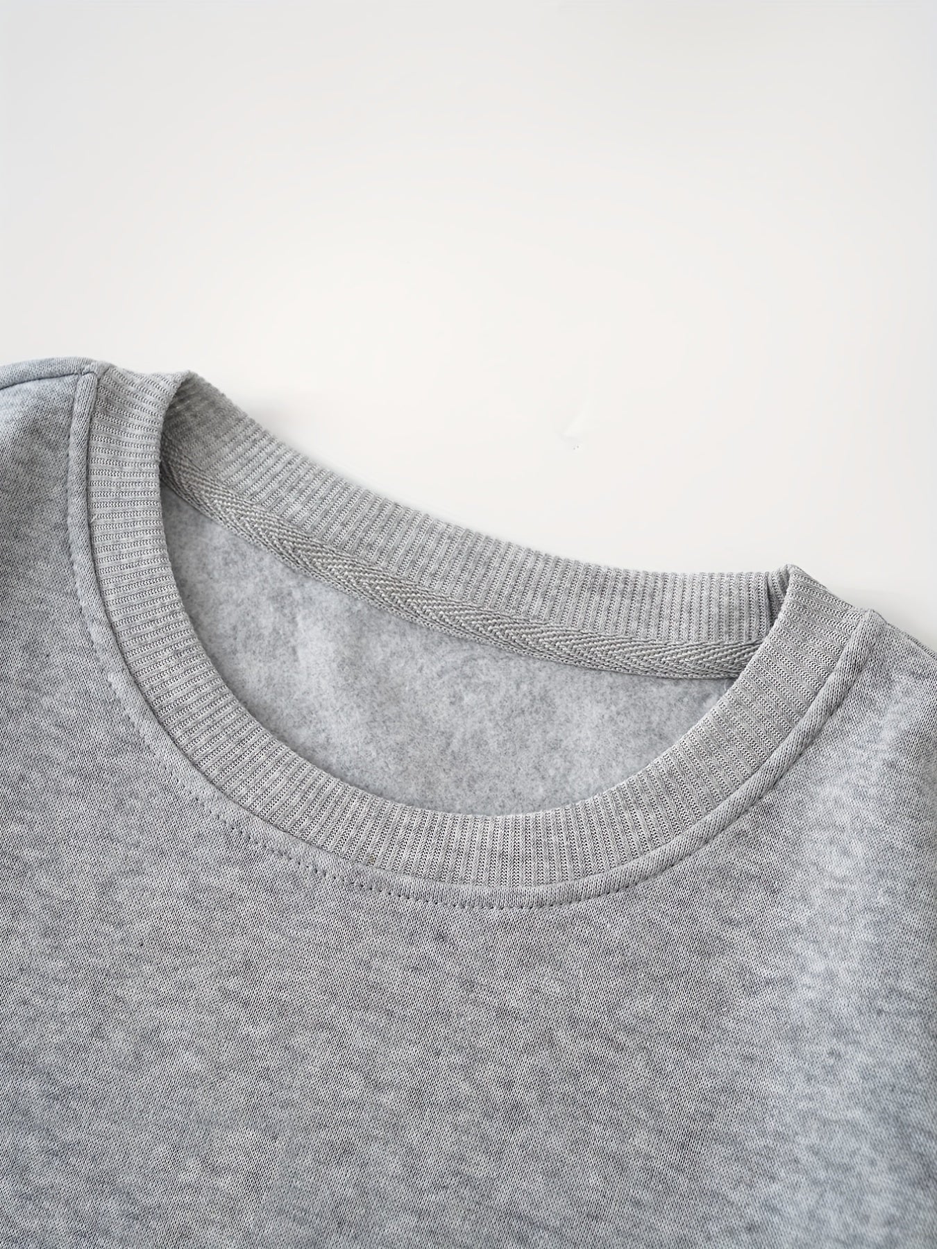 Bear Graphic Pullover Sweatshirt Women's Sporty Sweatshirts