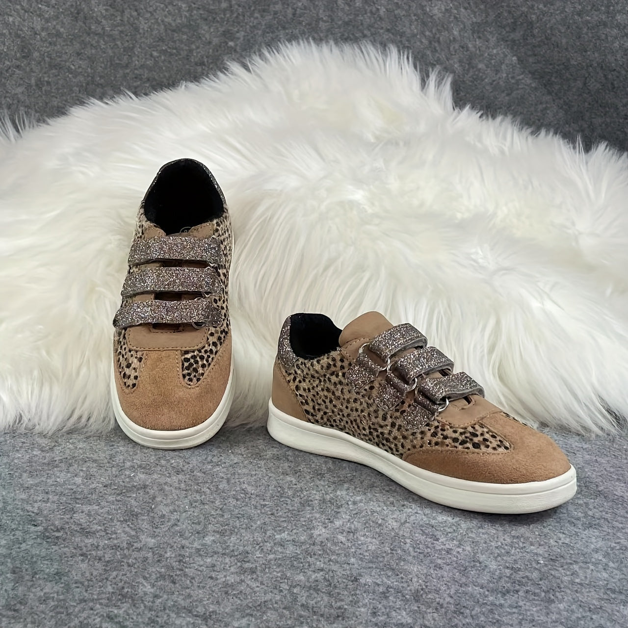 Girl's Leopard Skate Shoes Hook And Loop Fastener Sneakers