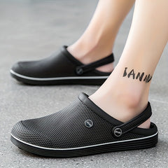 Men's Closed Toe Clogs Slip-on Sandals Soft Sole Walking Shoes