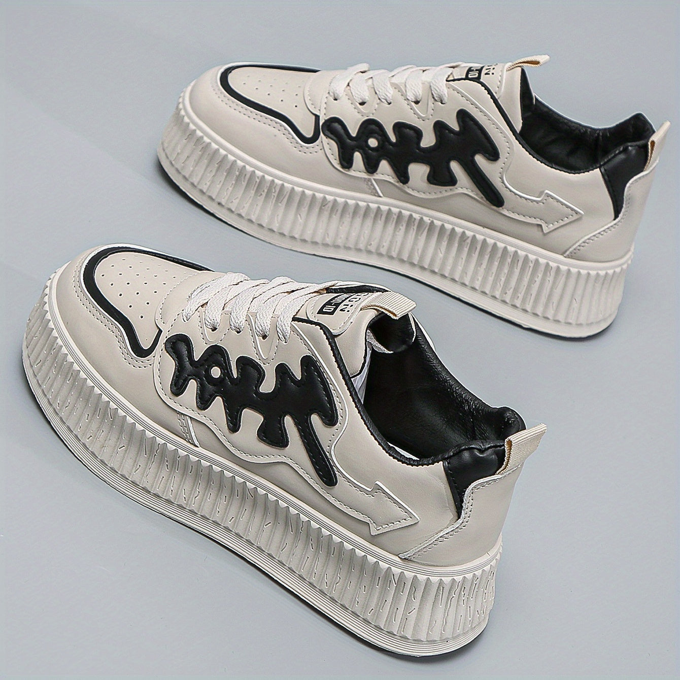 Women's Platform Skate Shoes Round Toe Lace Up Low Top Sneakers