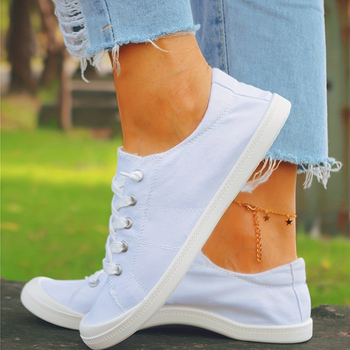 Non Slip Canvas Shoes Lightweight Lace Up Casual Skate Shoes