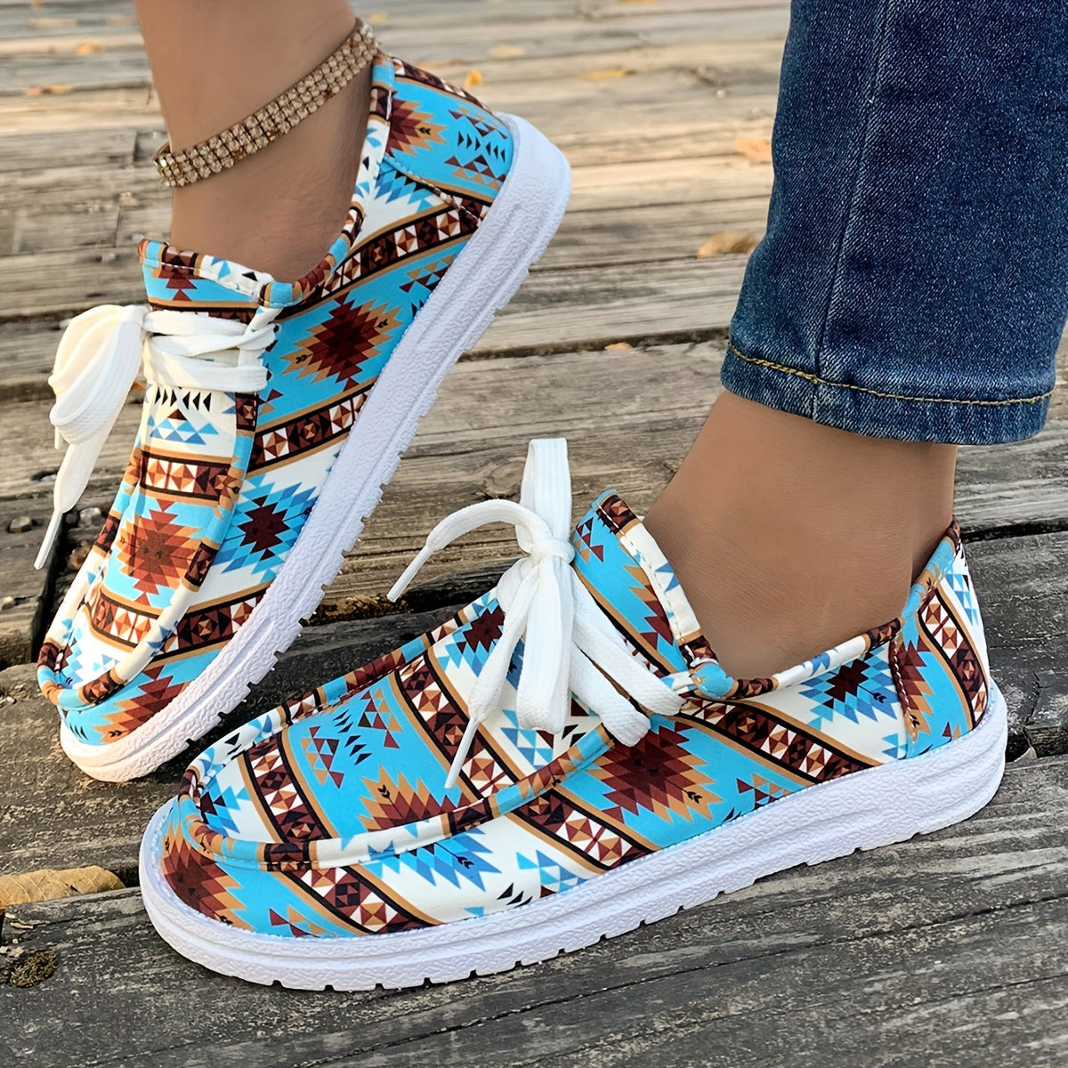 Women's Geometric Pattern Skate Shoes Lace up Lightweight Flat