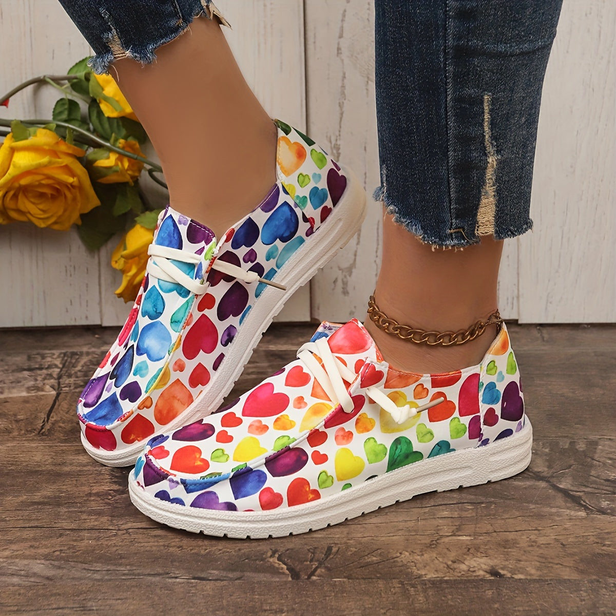 Women's Heart Pattern Skate Shoes Flat Lightweight Lace Up