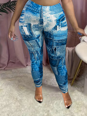Women's Plus Lip & Letter High Rise Skinny Leggings