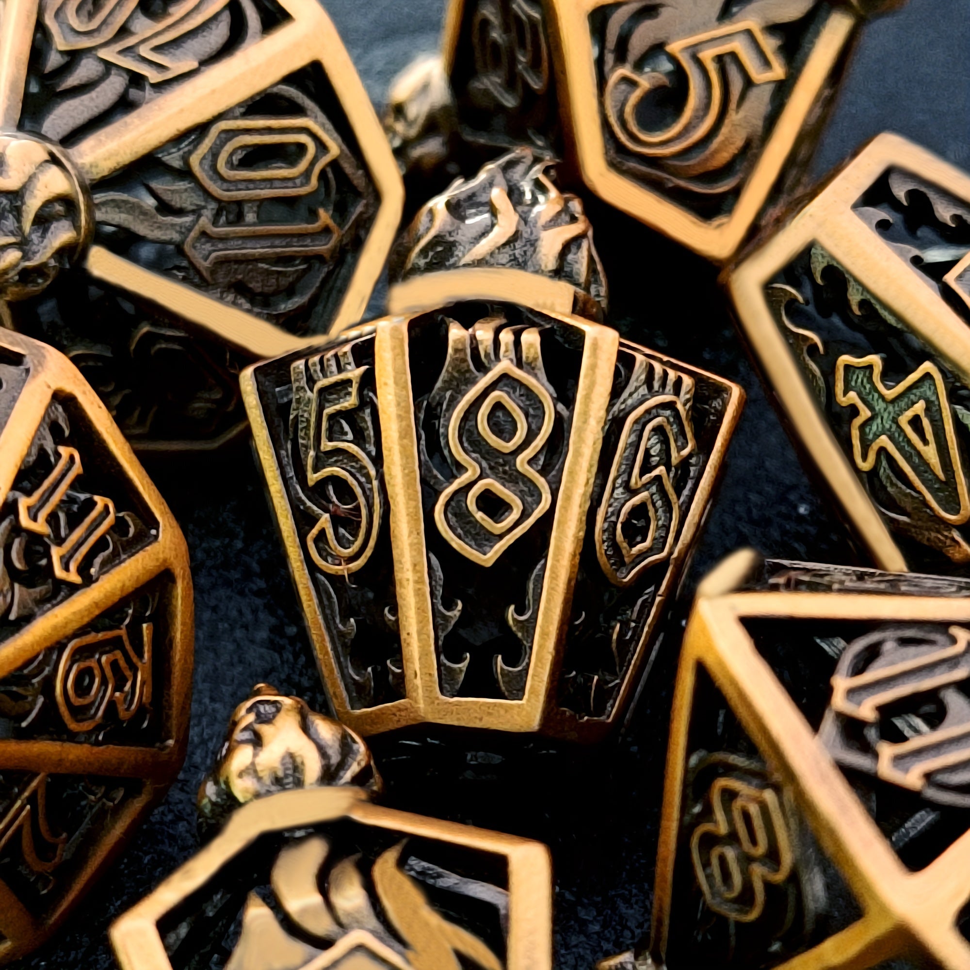 Electroplated Dice Metal Skeleton Welded Jug Shaped Dice