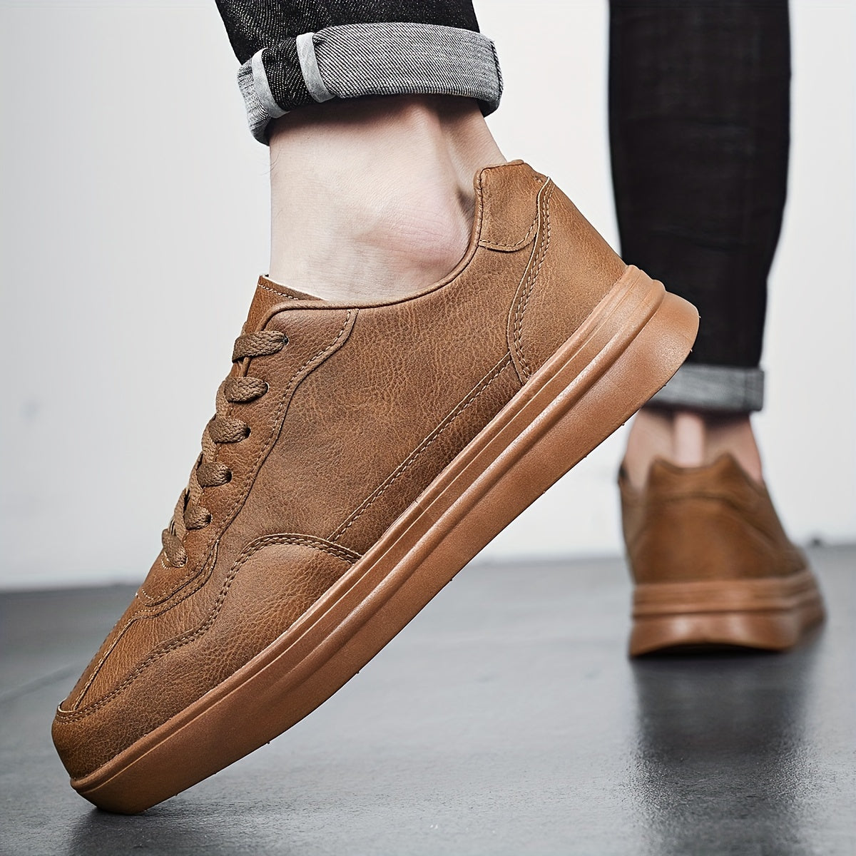 Men's Non Slip Skate Shoes Stylish Sneakers