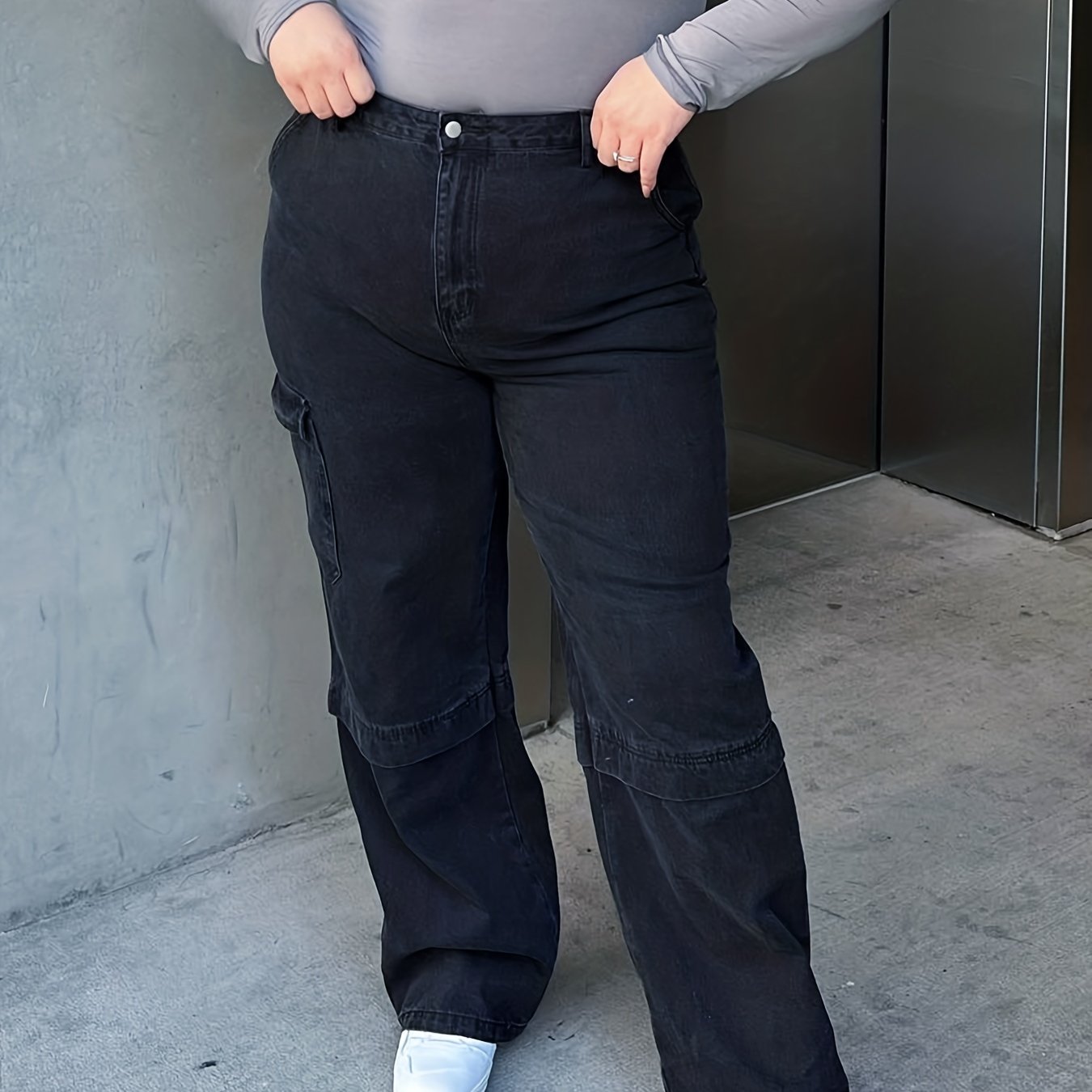 Wide Leg Cargo Jeans With Flap Pockets