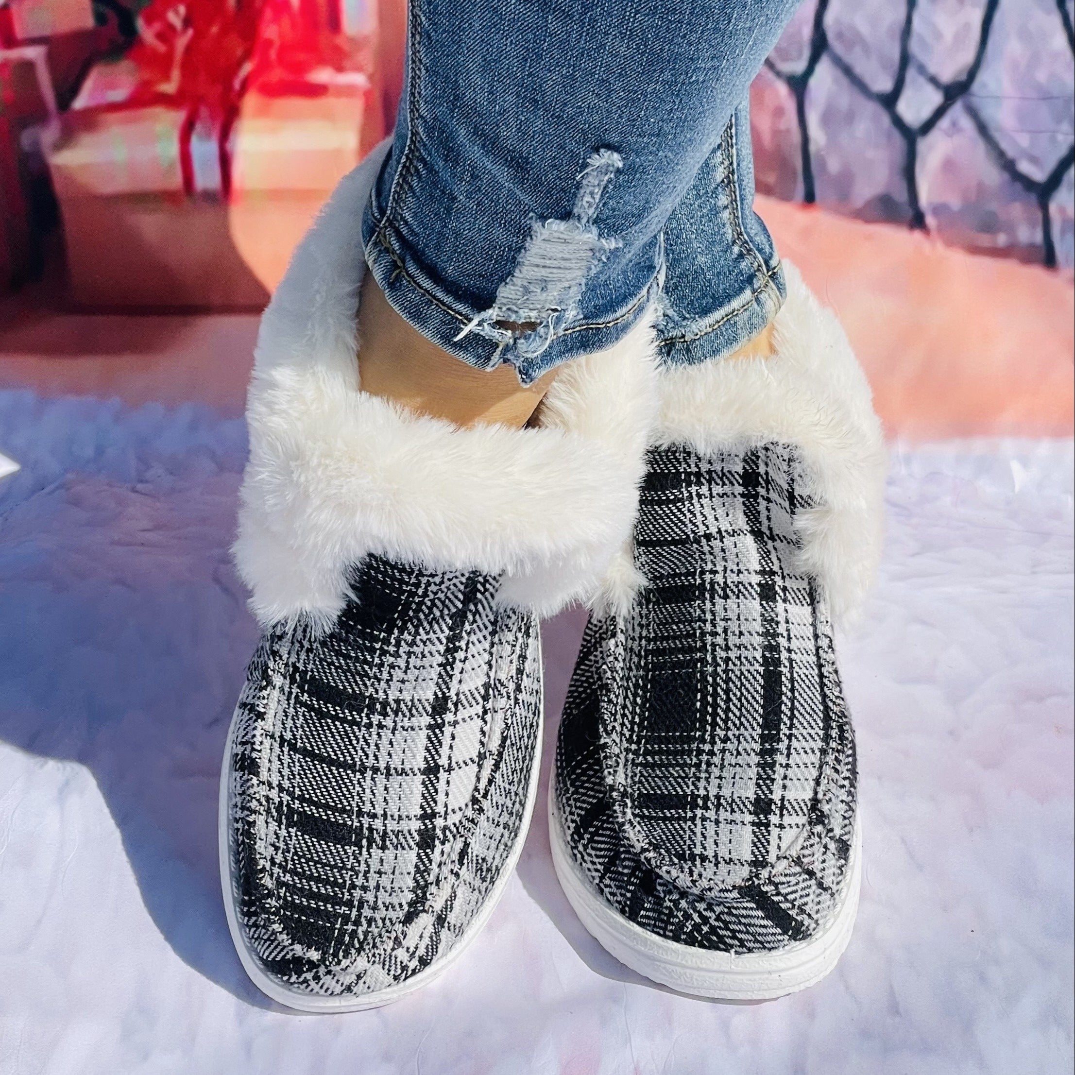 Women's Checkered Pattern Fluffy Boots Outdoor Comfort Short Boots