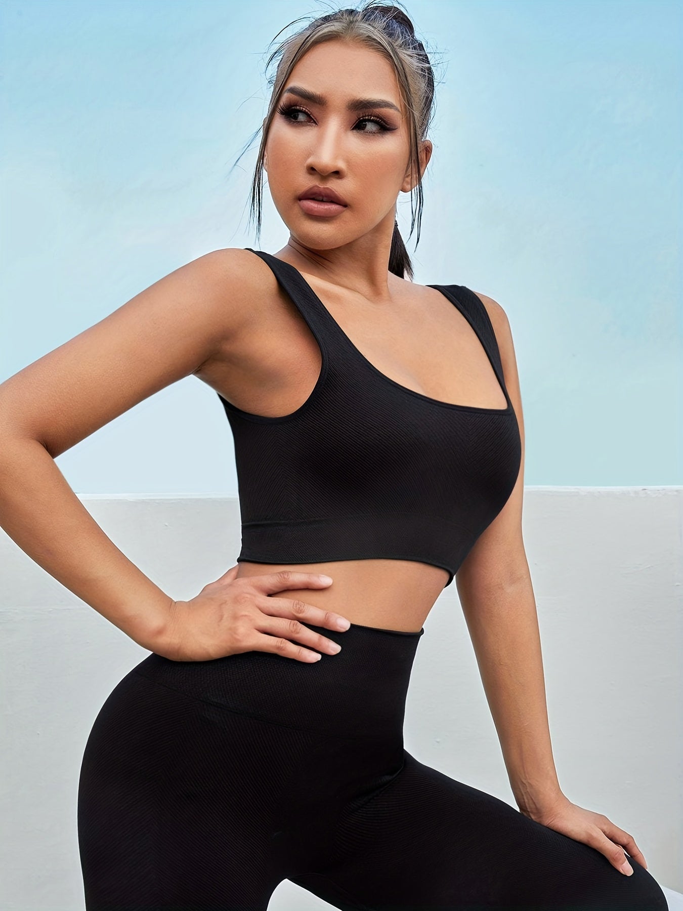 2pcs Seamless U neck Sports Bra & Leggings Set