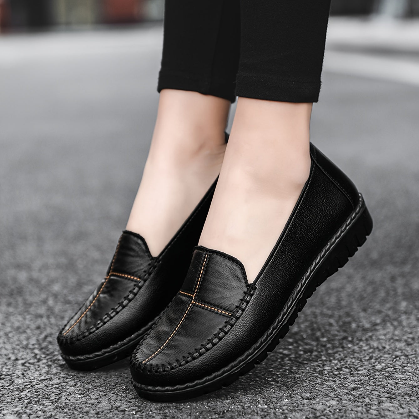 Women's Solid Loafers Slip-On Soft Sole Flat Shoes Daily Walking Shoes