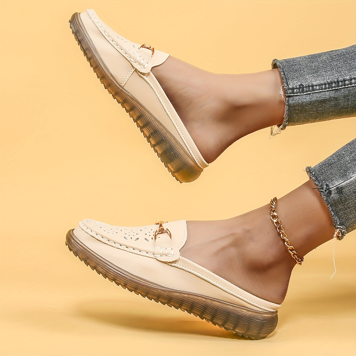 Women's Metal Decor Mules Hollow Out Flat Shoes