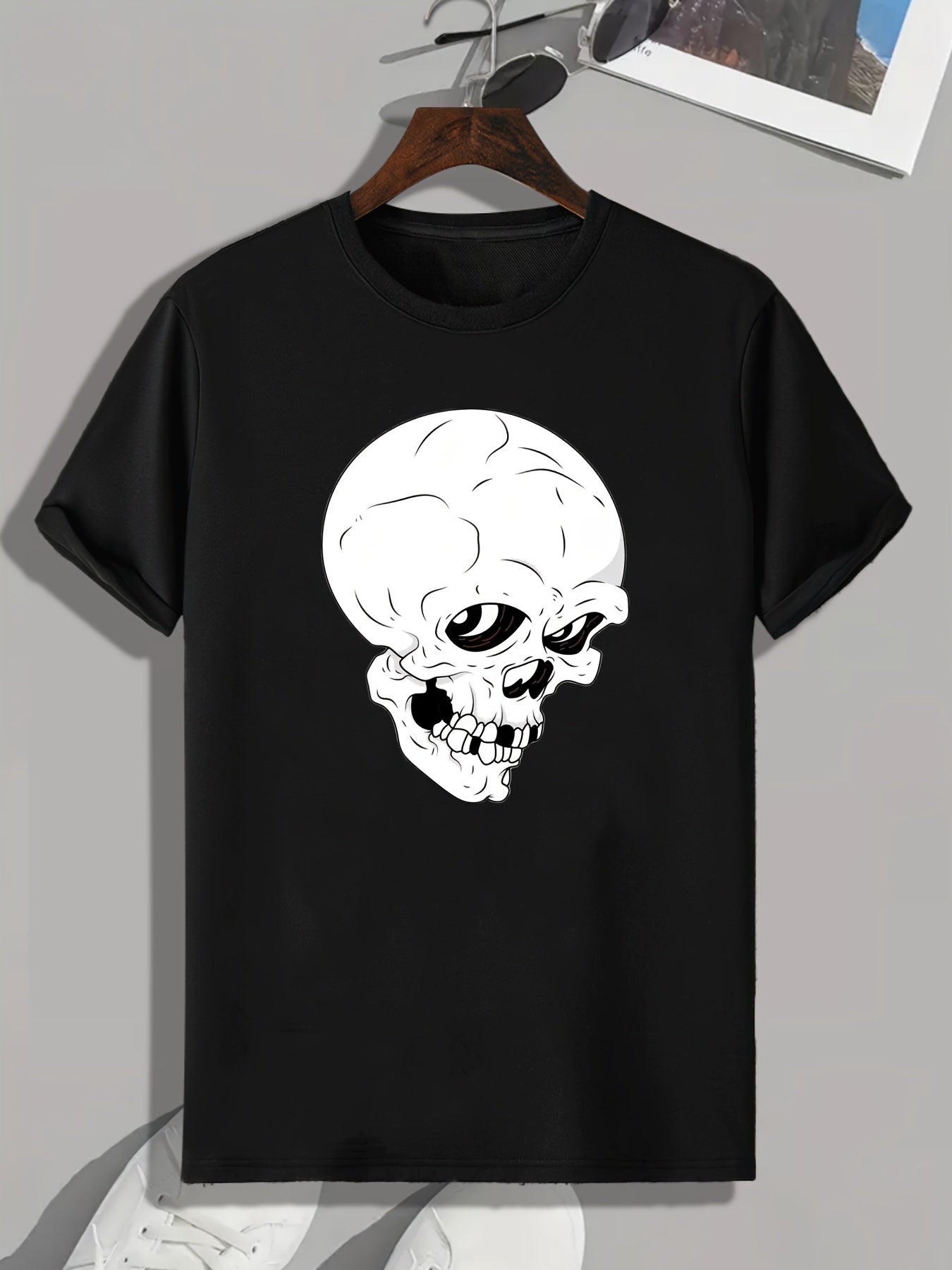 Skull Print Men's Graphic T shirt for Summer