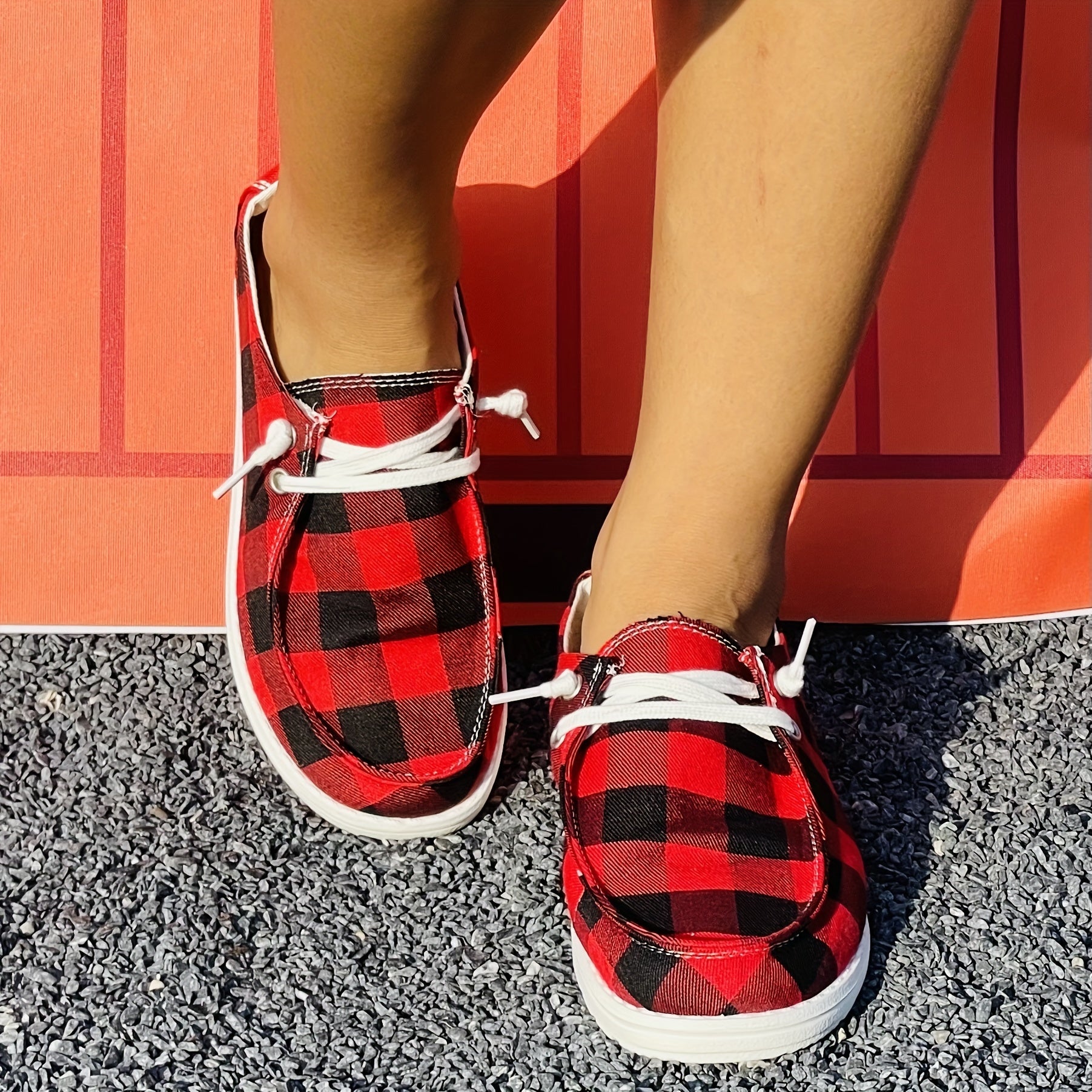 Christmas Red Plaid Pattern Flat Shoes Women's Casual Lightweight Soft