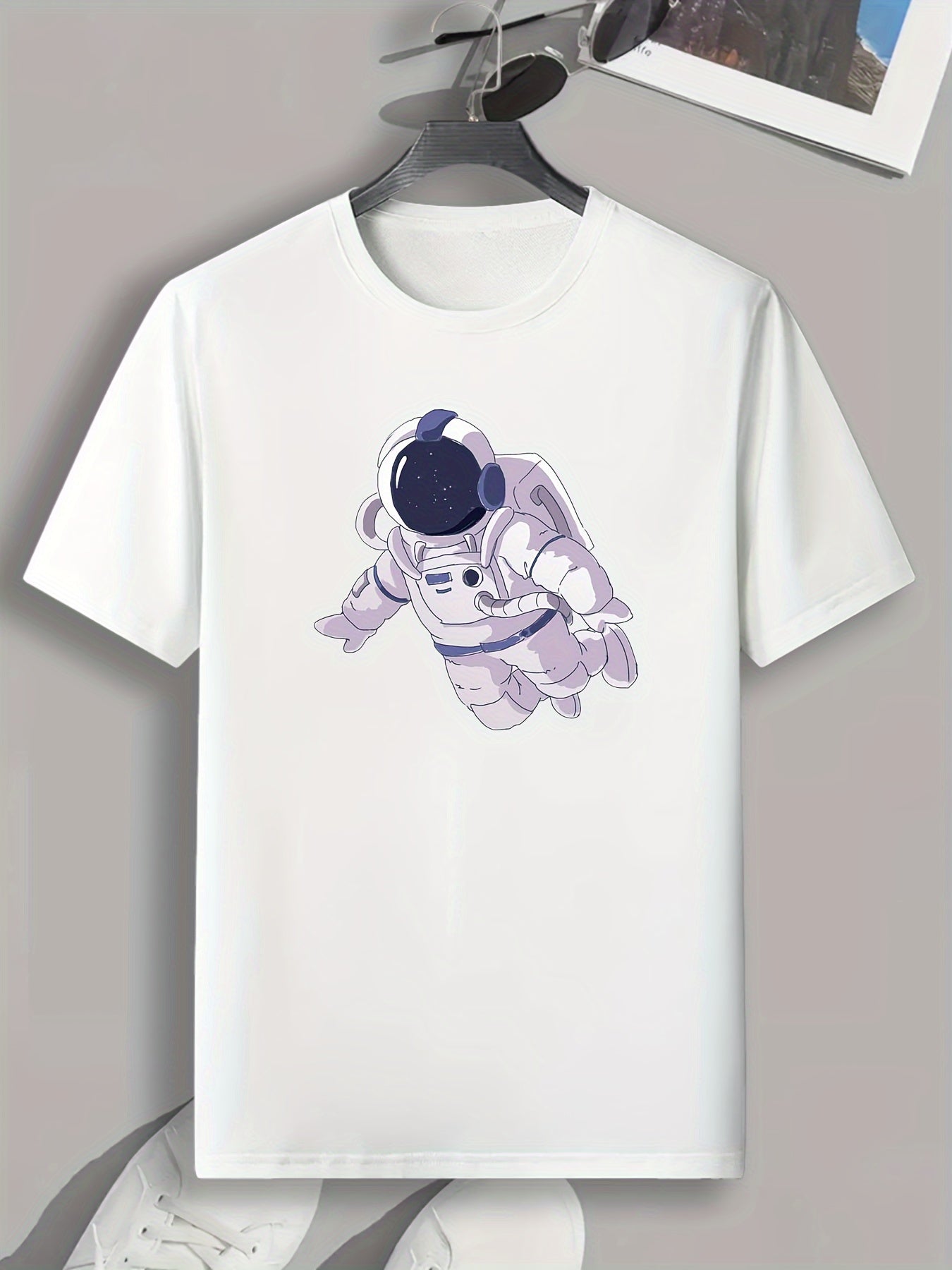 Men's Astronaut Print Slim Fit T-shirt