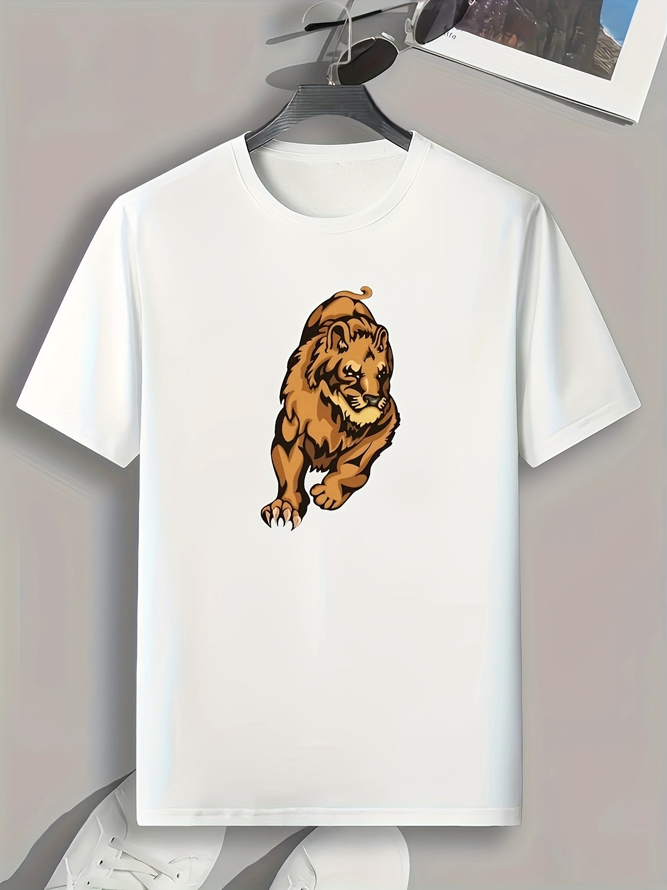 Lion Print Men's Graphic T-shirt for Summer
