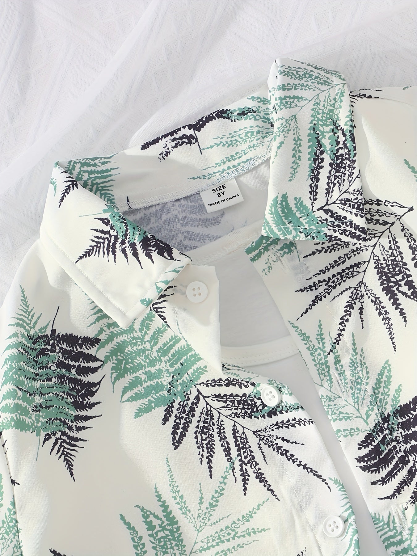 2pcs Hawaii Boys Leaf Graphic Print Short Sleeve T shirt&Shorts Set