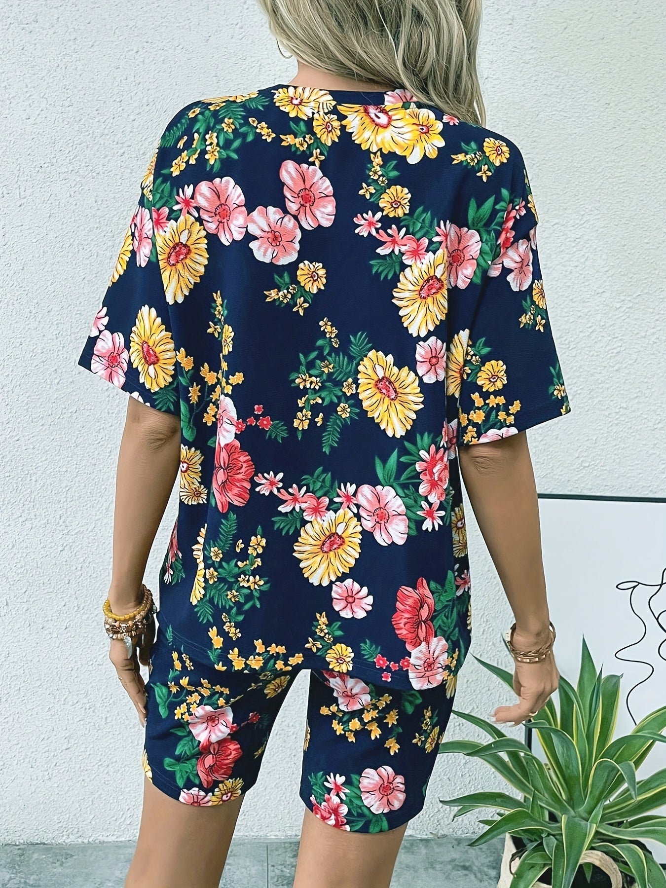 Floral Print Two piece Set Casual Short Sleeve Loose T shirt & Shorts