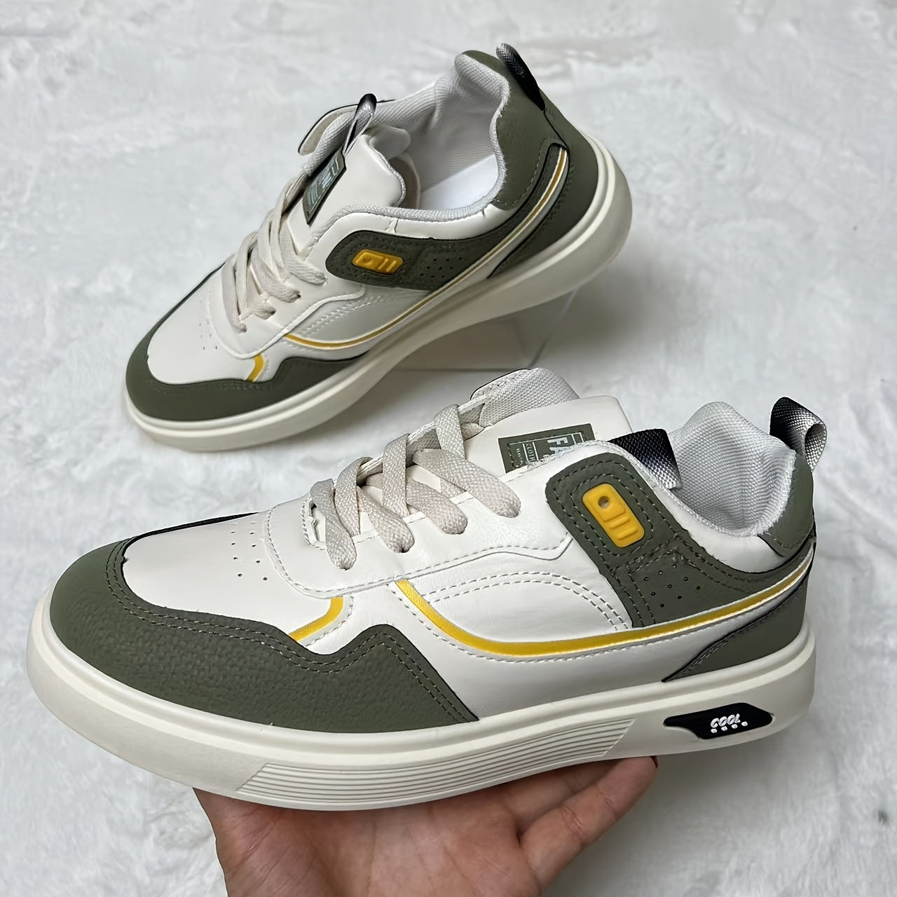 Men's Lace Up Skate Shoes Breathable Sneakers